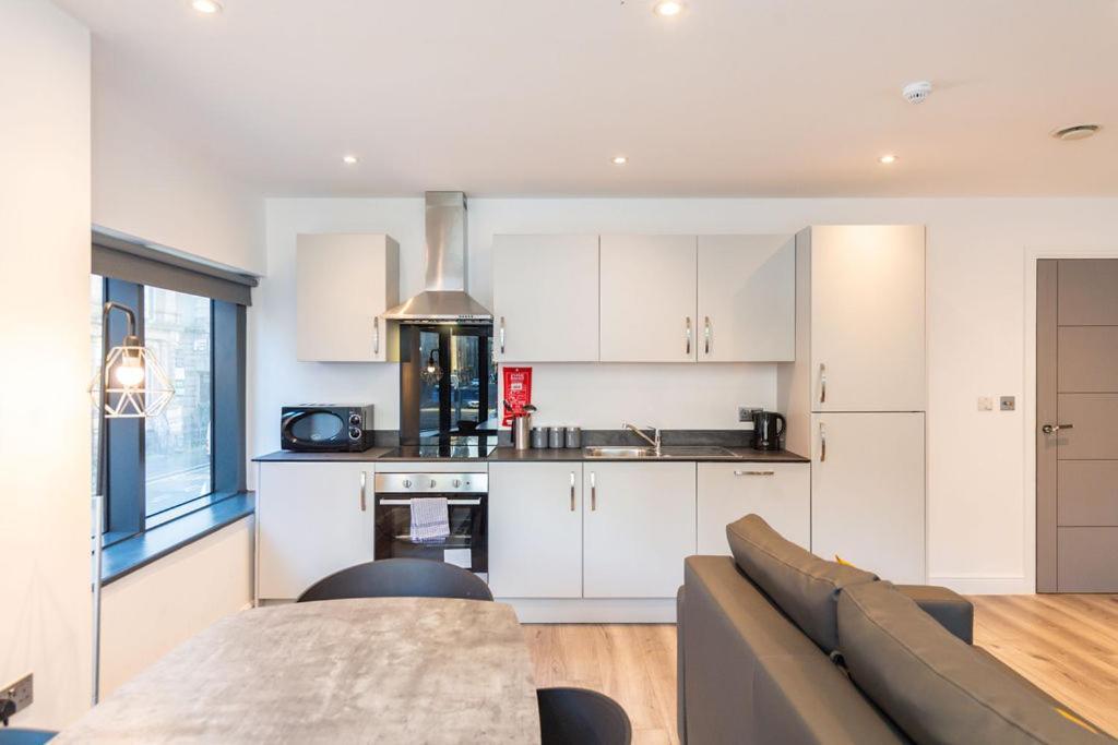 Two Bedroom In City Centre Apartment