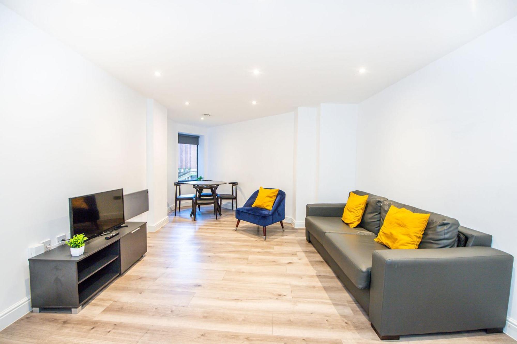 Apartment Two Bedroom In City Centre